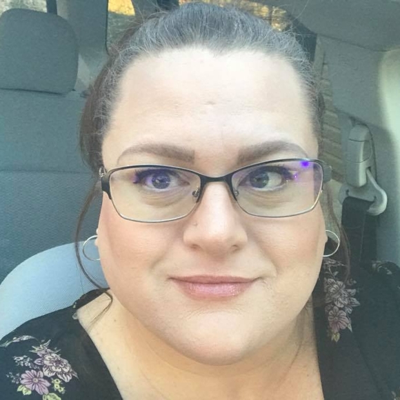 Meet your Posher, Jennifer - Picture 1 of 1